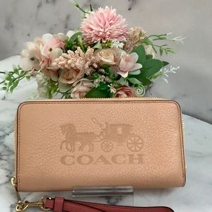 NWT- Coach Women's Long Zip Around Wallet